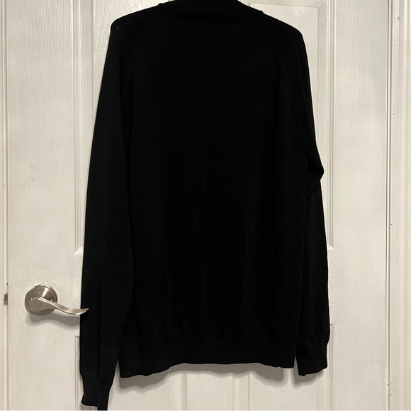 5/$100 Le 31 Black Sweater - Picture 4 of 4